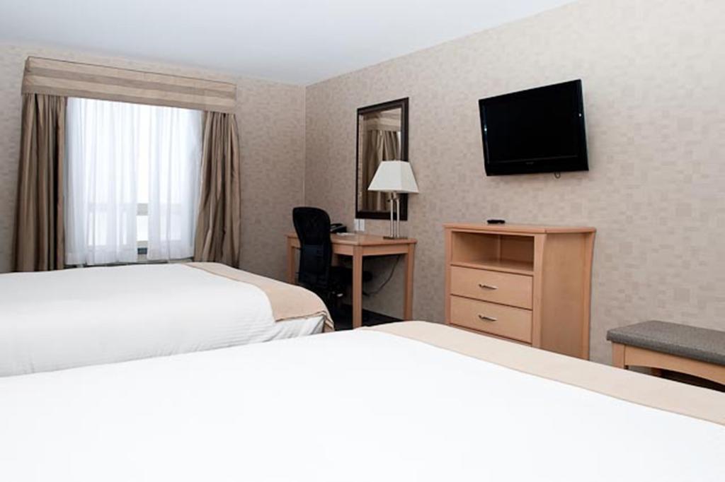 Paradise Inn And Suites Valleyview Стая снимка