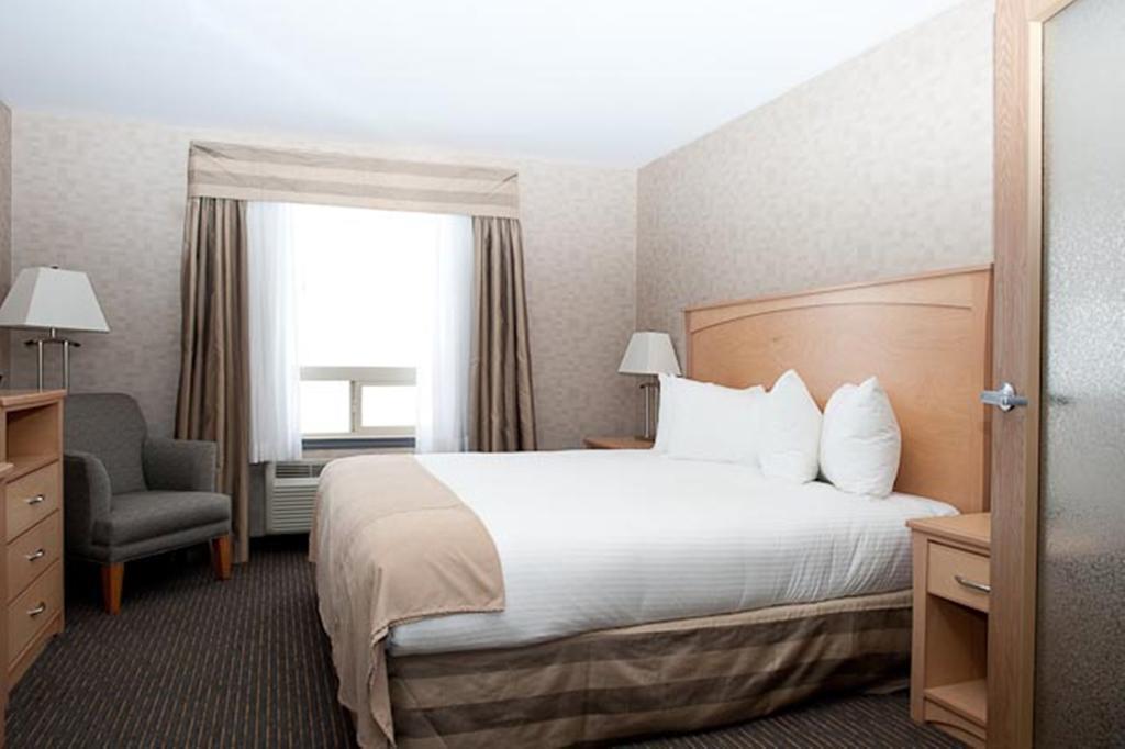 Paradise Inn And Suites Valleyview Стая снимка